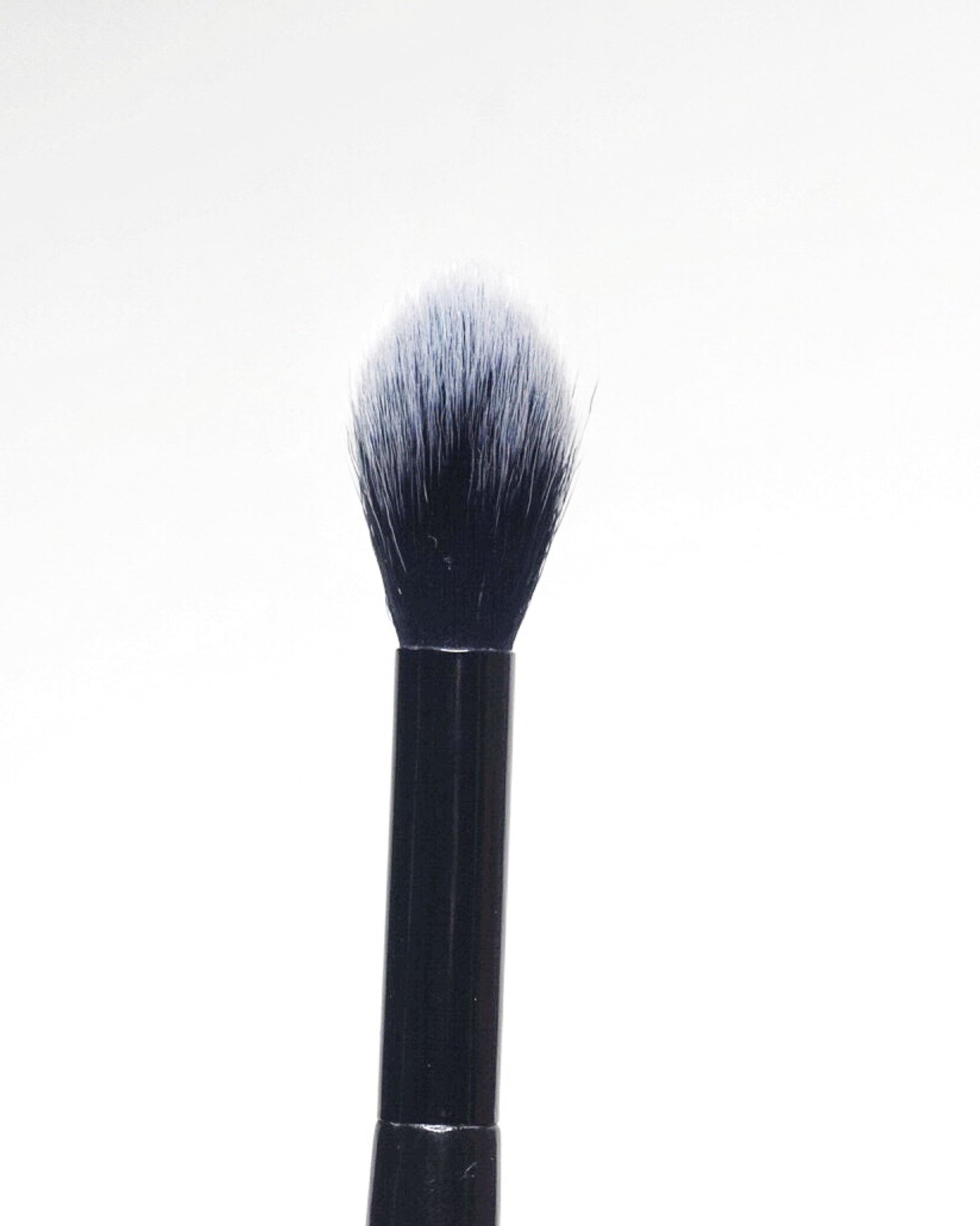 TAPERED HIGHLIGHT BRUSH